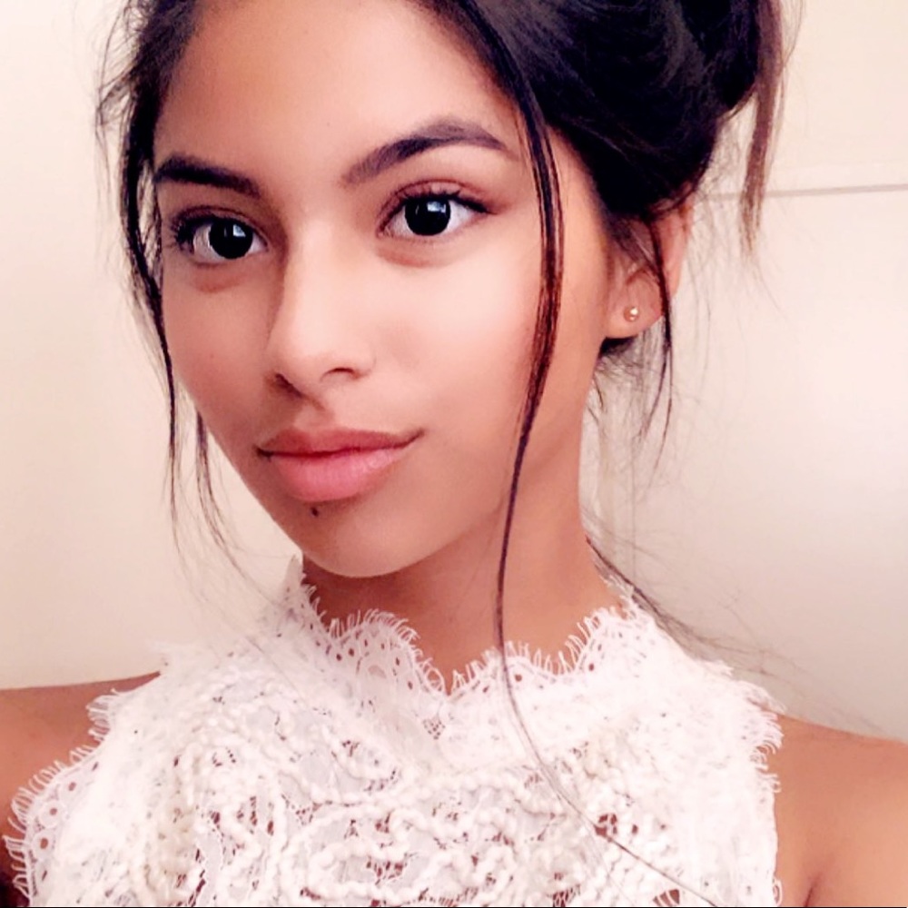 Meet your Posher, Kiana